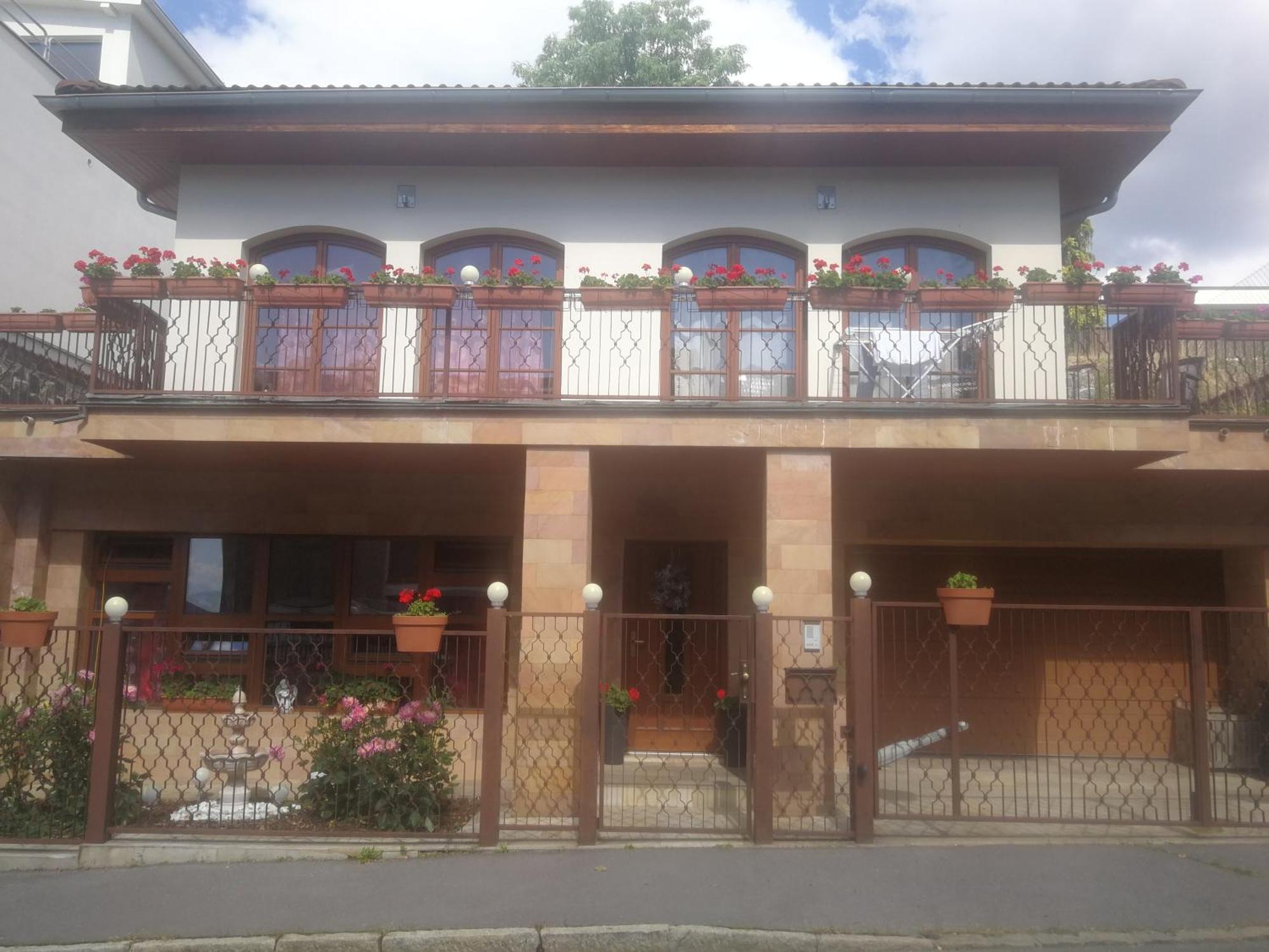 Villa Barrandovska Prague Luaran gambar